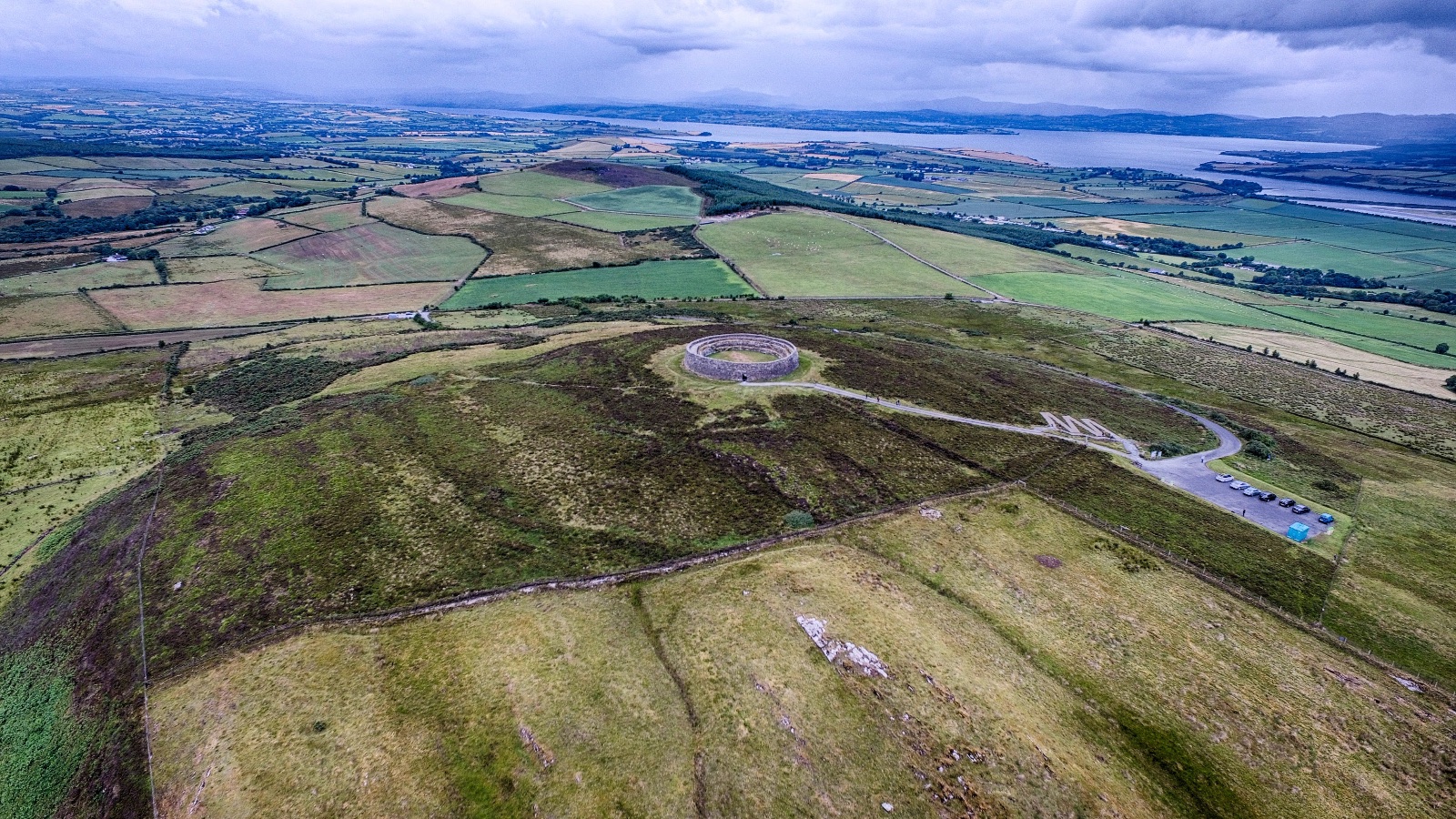 Pulled back: the fort as a small grey ring in the heather, 10:56 am.